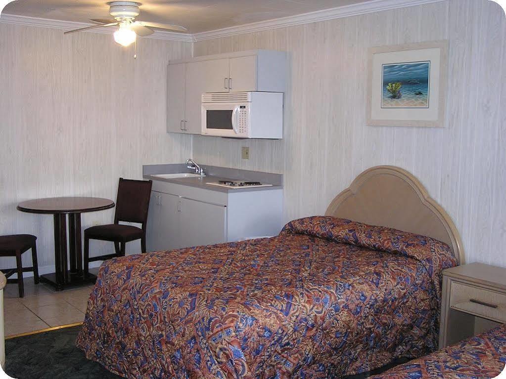 Motel The Burgundy And Ocean Stadt